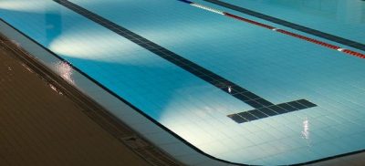 Análisis de incidentes por resbalones ocurridos en piscinas de España, 2000-2015
