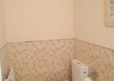 Imagen Vivomicasa-interiorismo-accesible-un-salon-con-arte-bano-033-4-scaled