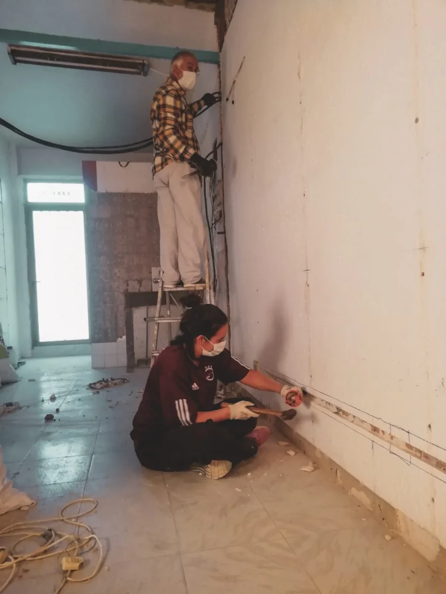 trabajando en pared trabajando en pared